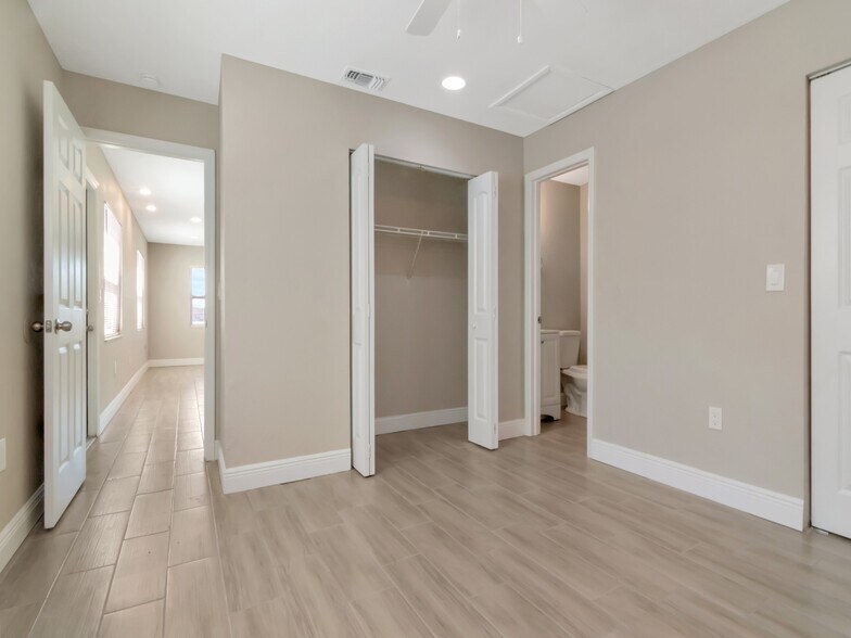 More Photos Of , Bradenton Multifamily For Sale