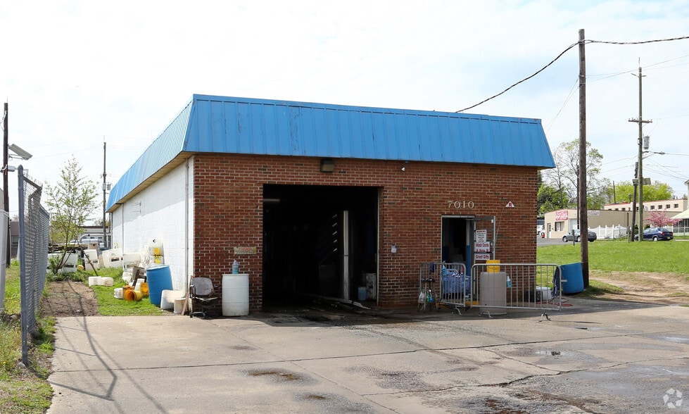 Primary Photo Of 7010 Westfield Ave, Pennsauken Carwash For Sale