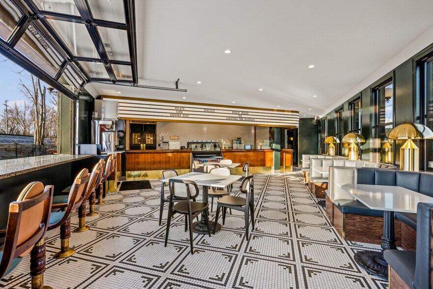 More Photos Of 5503 Main St, Ooltewah Flex For Sale