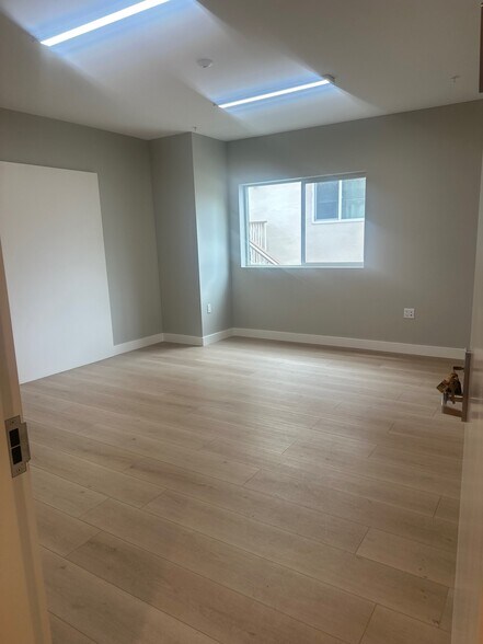 More Photos Of 516 Ave Alhambra, El Granada Office Residential For Lease