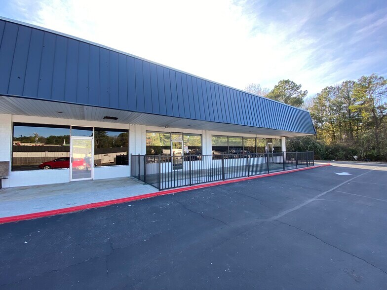 More Photos Of 3716-3736 Atlanta Hwy, Dallas Unknown For Lease