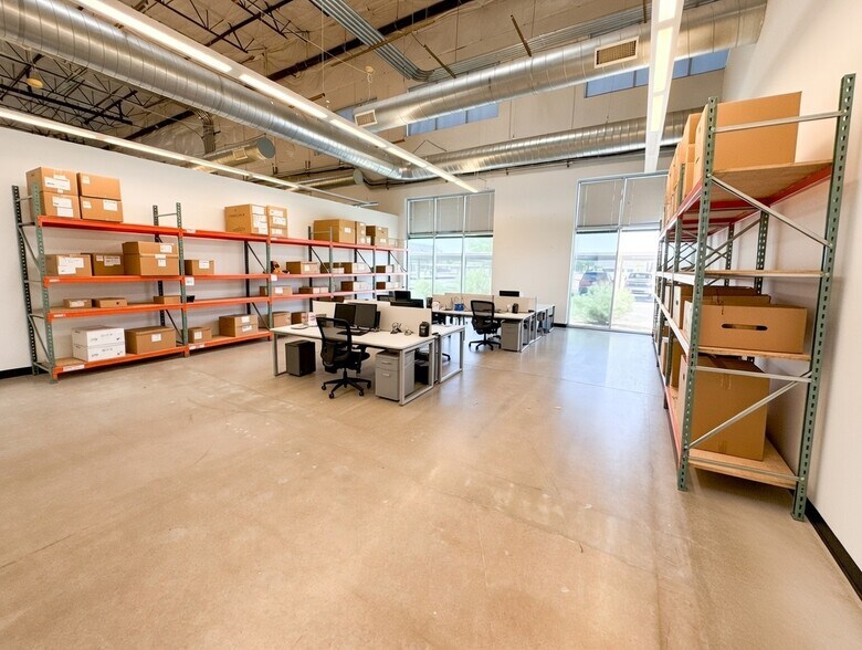 More Photos Of 4750 S 44th Pl, Phoenix Research And Development For Lease