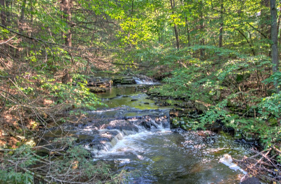 More Photos Of 167 Route 191, Cresco General Retail For Lease