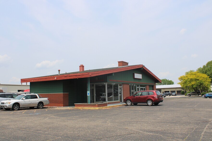 More Photos Of 7940 Sprinkle Rd, Portage Freestanding For Sale