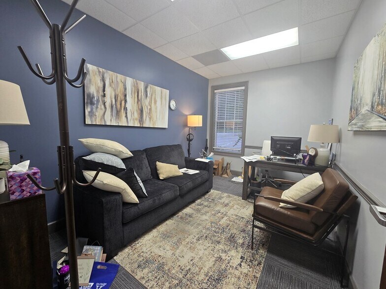 More Photos Of 114 Adris Pl, Dothan Office For Lease