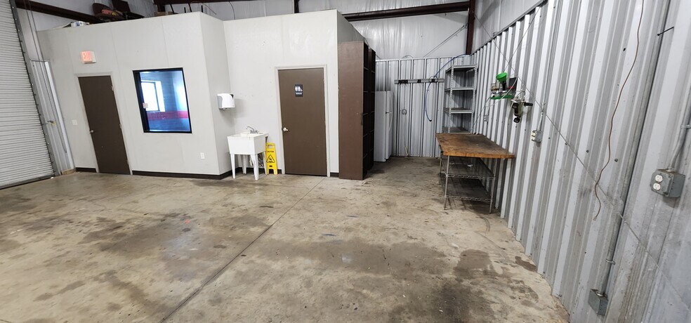 More Photos Of 1 2nd Ave, Fort Walton Beach Auto Repair For Sale