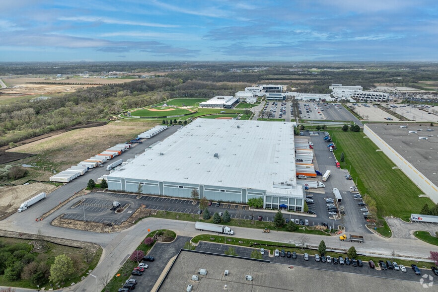 More Photos Of 4101 Olympic Blvd, Joliet Distribution For Lease