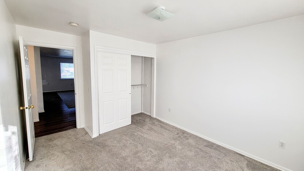 More Photos Of 1680 E 300 S, Price Apartments For Sale