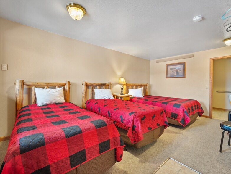 More Photos Of 1148 Highway 11, Laramie Hotel For Sale