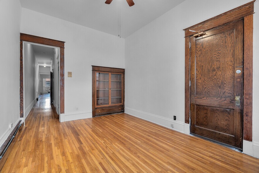 More Photos Of 583 Holly Ave, Saint Paul Apartments For Sale