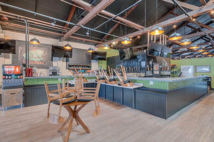 More Photos Of 420 N Main St, Prineville Restaurant For Lease