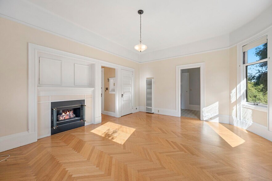More Photos Of 2 Hugo St, San Francisco Multifamily For Sale
