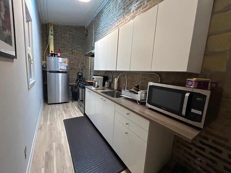 More Photos Of 4612-4614 W Lawrence Ave, Chicago Warehouse For Sale