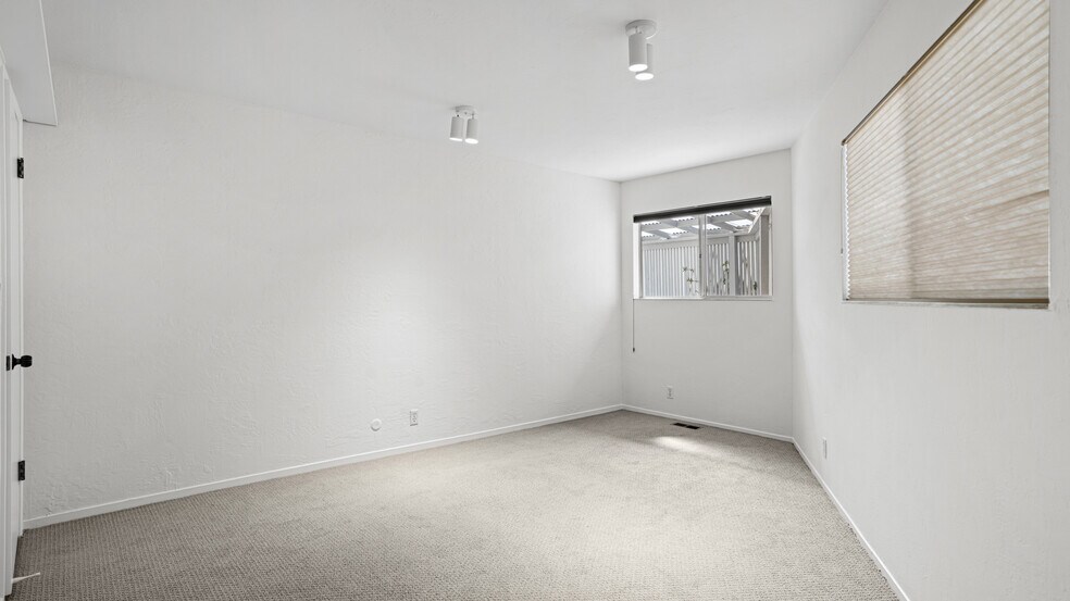 More Photos Of 151-153 Upper Via Casitas, Greenbrae Apartments For Sale