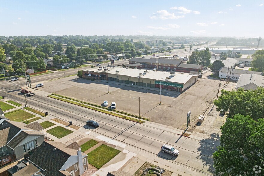 More Photos Of 2621 5th Ave, Scottsbluff General Retail For Sale