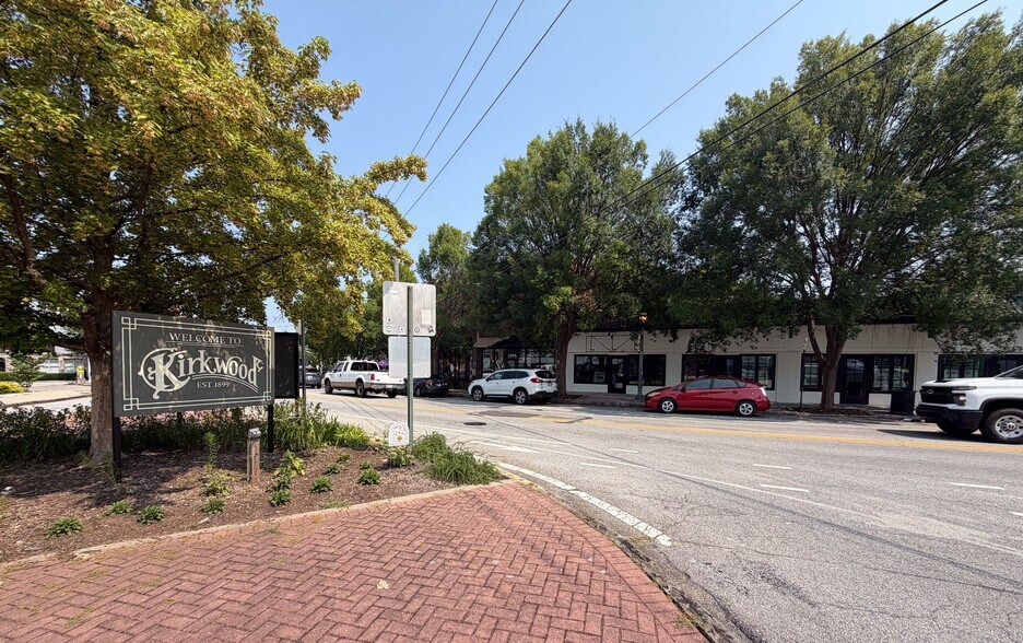 More Photos Of 1996-2012 Hosea L Williams Dr, Atlanta Storefront For Sale