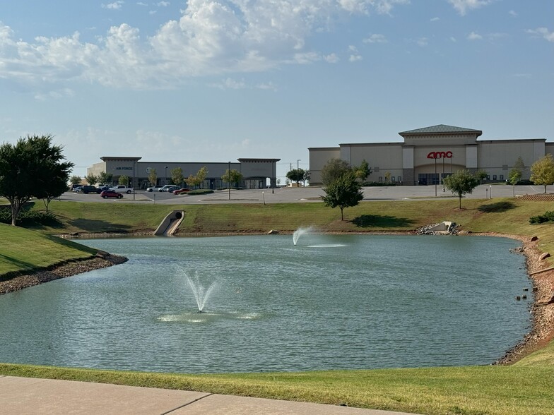 Primary Photo Of SE I-40 & Garth Brooks Blvd, Yukon Unknown For Lease