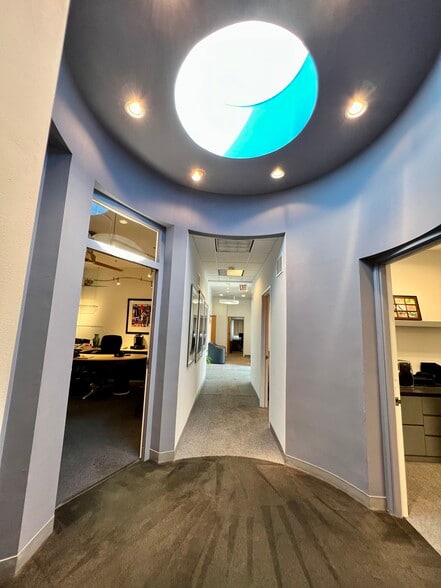 More Photos Of 2600 Gross Point Rd, Evanston Loft Creative Space For Sale