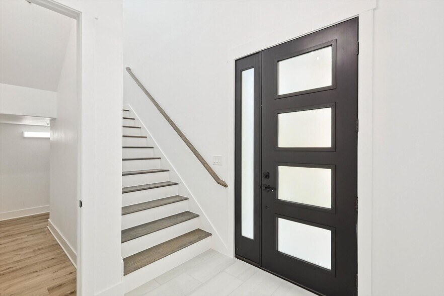 More Photos Of 767 W Main St, Coppell Storefront Retail Office For Sale