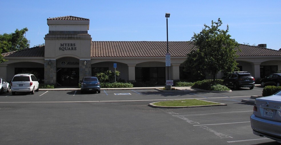 More Photos Of 561 S Pinkham Rd, Visalia Office For Lease