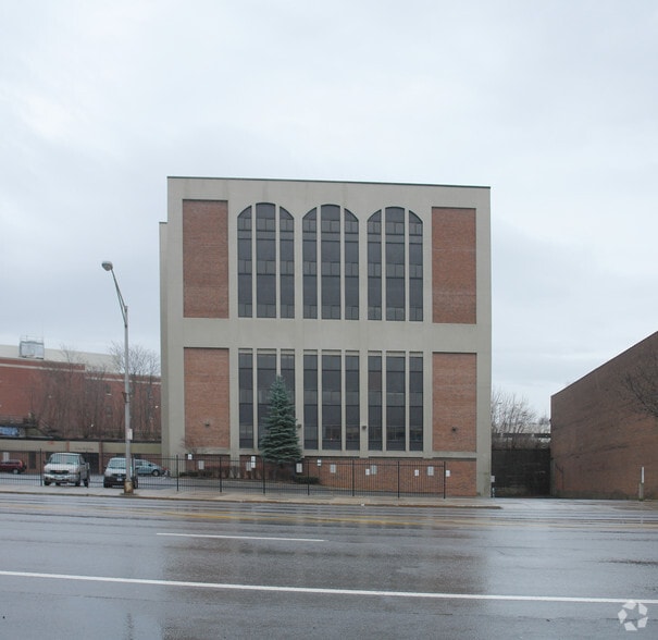 Primary Photo Of 192 Erie Blvd, Schenectady Office Residential For Sale
