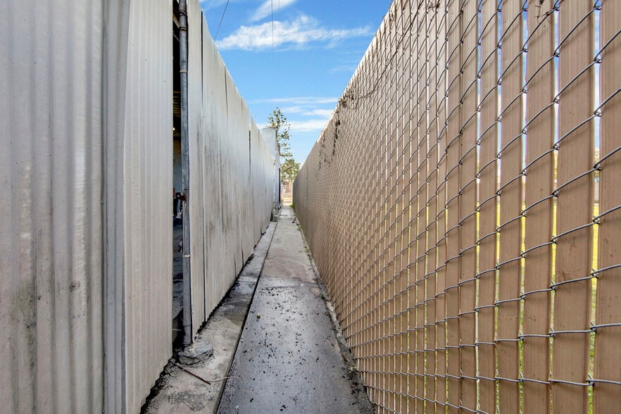 More Photos Of 11316-11318 S Vermont Ave, Los Angeles Storefront For Sale