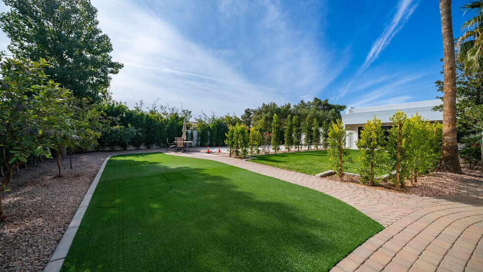 More Photos Of 9823 E Jenan Dr, Scottsdale Continuing Care Retirement Community For Sale