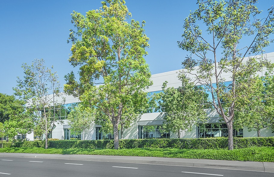 More Photos Of 196 Technology Dr, Irvine Light Manufacturing For Lease