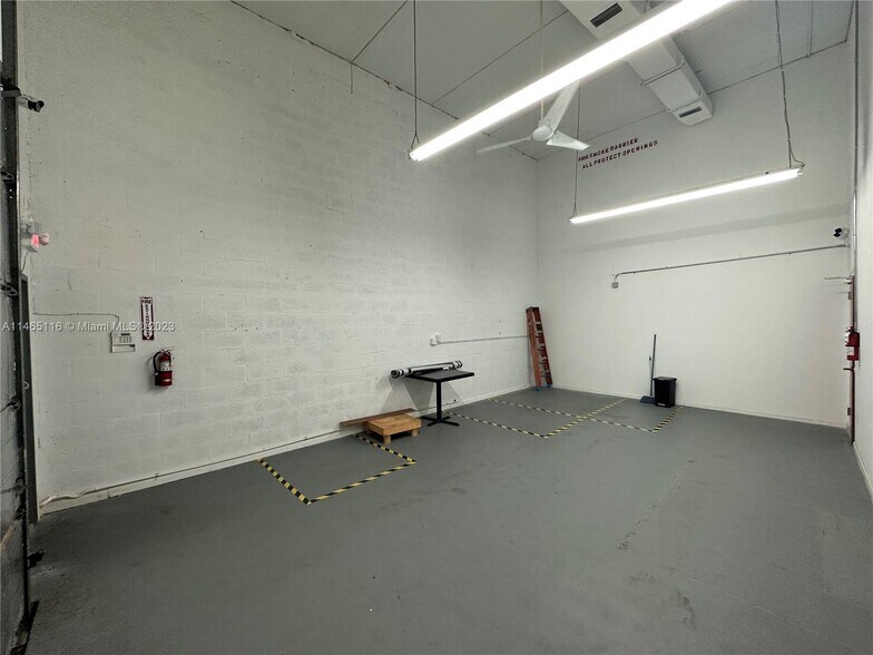 More Photos Of 6187 NW 167th St, Miami Lakes Office For Sale