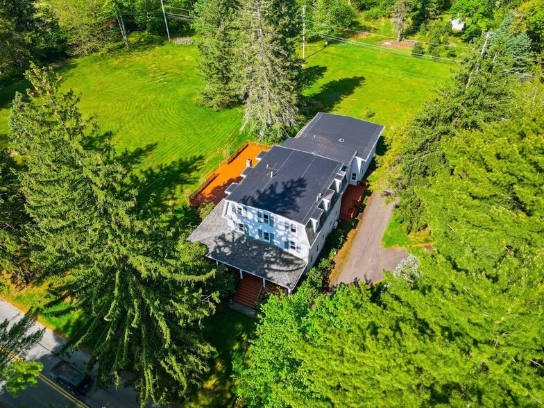 More Photos Of 1015 PA-390, Greentown Specialty For Sale