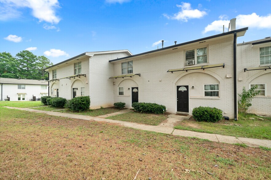 More Photos Of 7234 Tara Blvd, Jonesboro Apartments For Sale