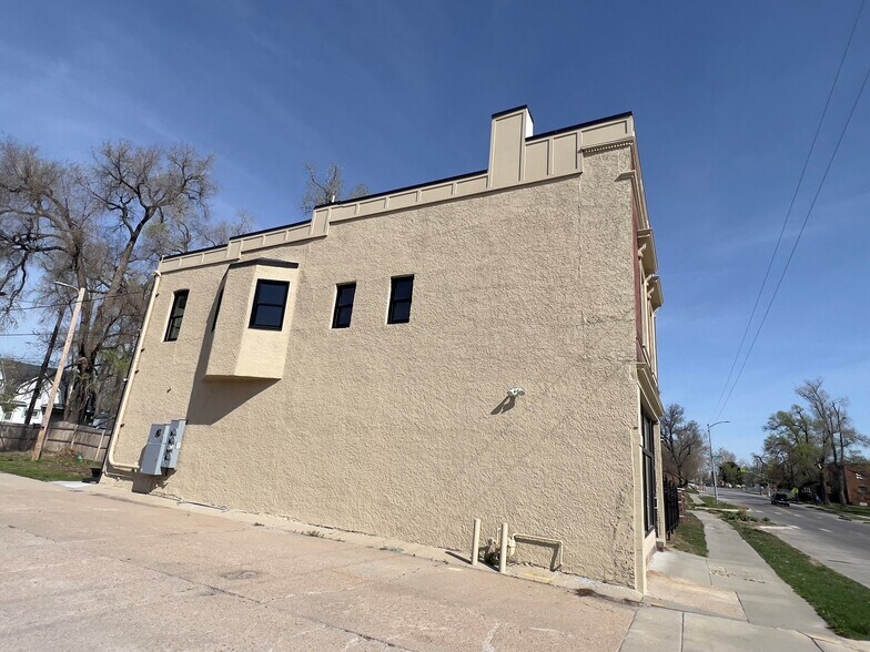 More Photos Of 3116 N 24th St, Omaha Storefront For Lease