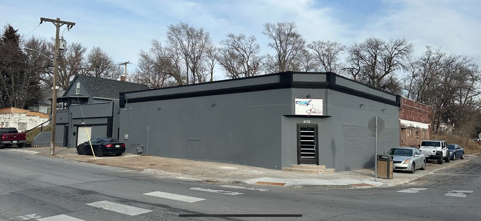 Primary Photo Of 4136 Grand Ave, Omaha Storefront For Lease