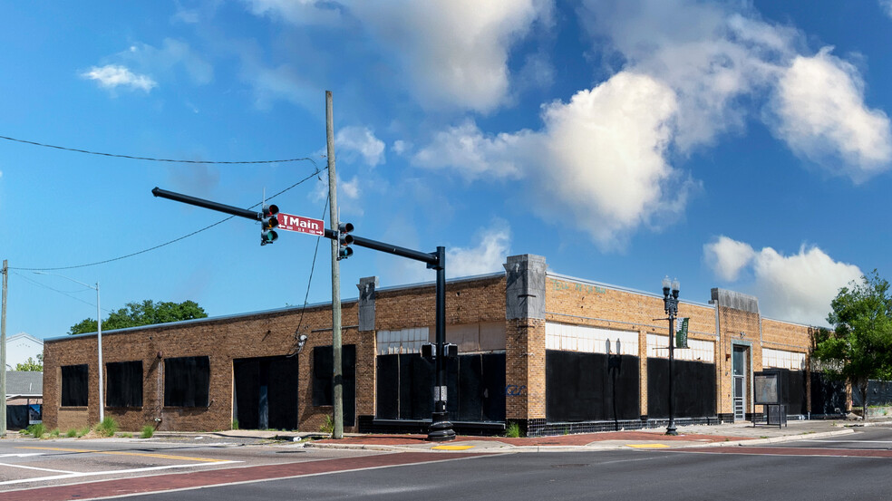 Primary Photo Of 1100 N Main St, Jacksonville Office For Sale