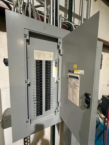 More Photos Of 144 Talbert Pointe Dr, Mooresville Light Distribution For Lease