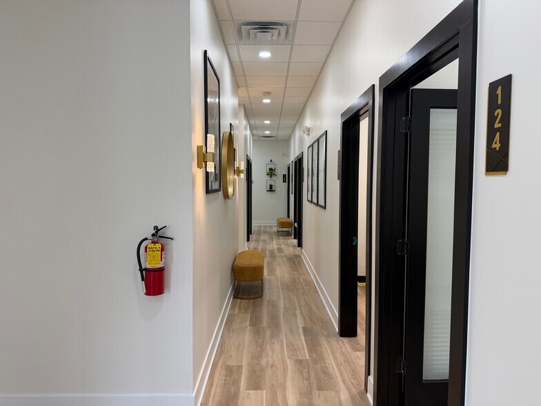 More Photos Of 5770 Peachtree Industrial Blvd, Norcross Storefront For Lease