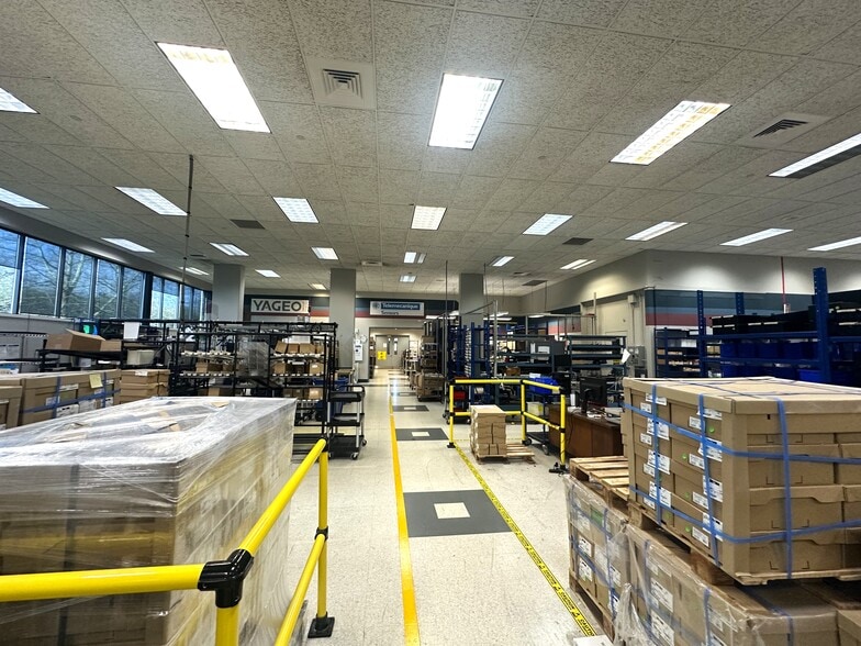 More Photos Of 1875 Founders Dr, Dayton Warehouse For Sale