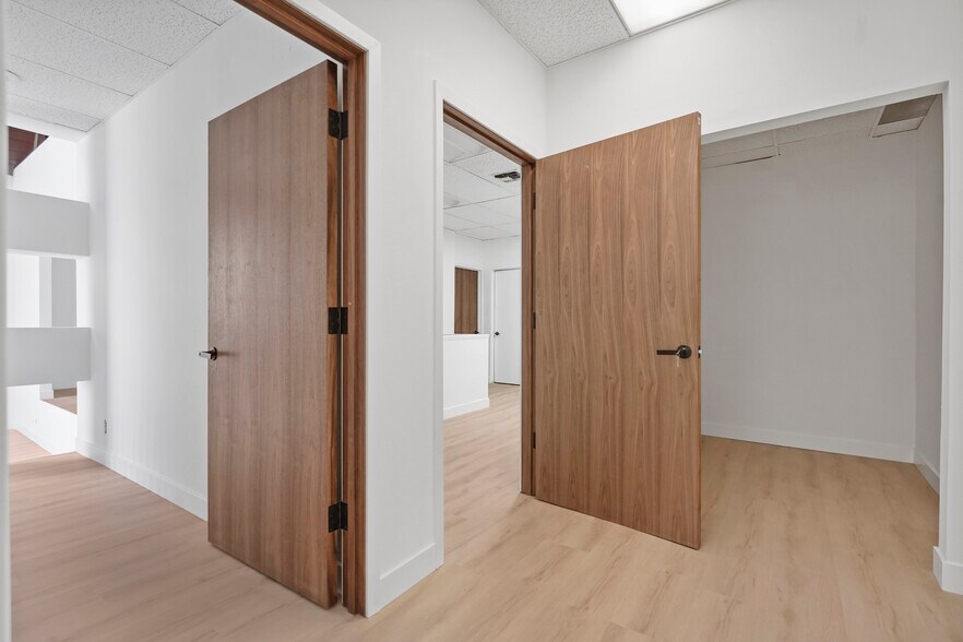 More Photos Of 3006 Wilshire Blvd, Los Angeles Storefront Retail Office For Lease