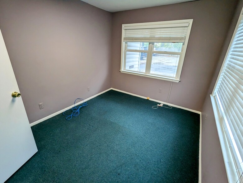 More Photos Of 1923 York Rd, Lutherville Timonium Office For Lease