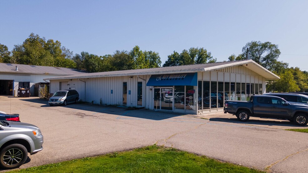 More Photos Of 1970 Us-68 N, Xenia Freestanding For Lease
