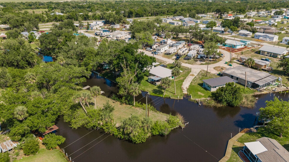 More Photos Of 29208 Snook Cir, Punta Gorda Manufactured Housing Mobile Home Park For Sale