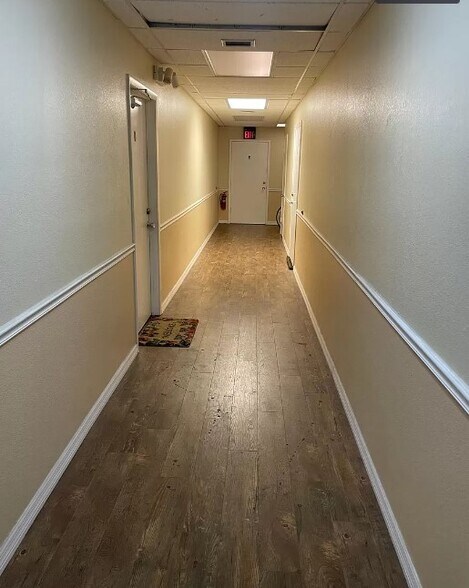 More Photos Of 400 Indian Rocks Rd N, Belleair Bluffs Storefront Retail Office For Sale