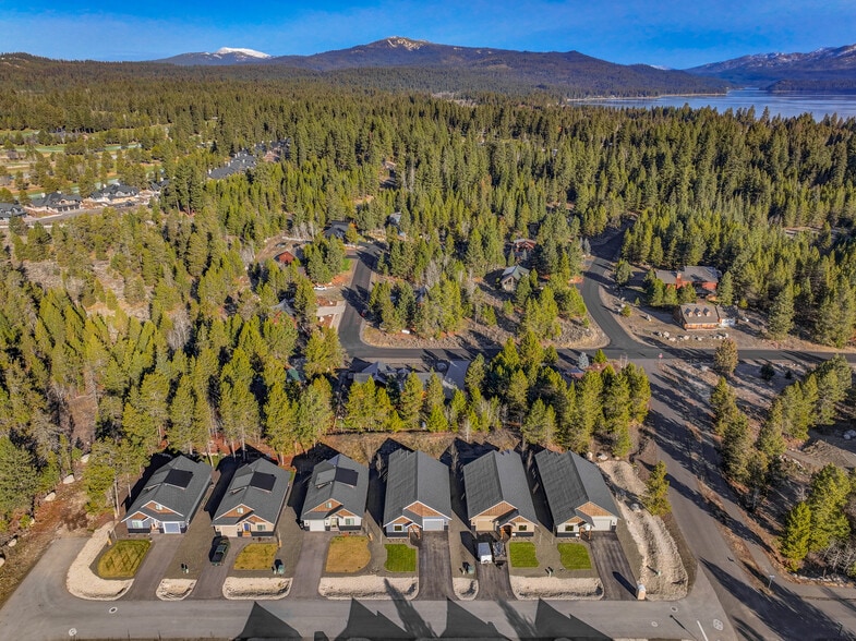 More Photos Of 101, 103, 105 Bighorn Court, Mccall Specialty For Sale