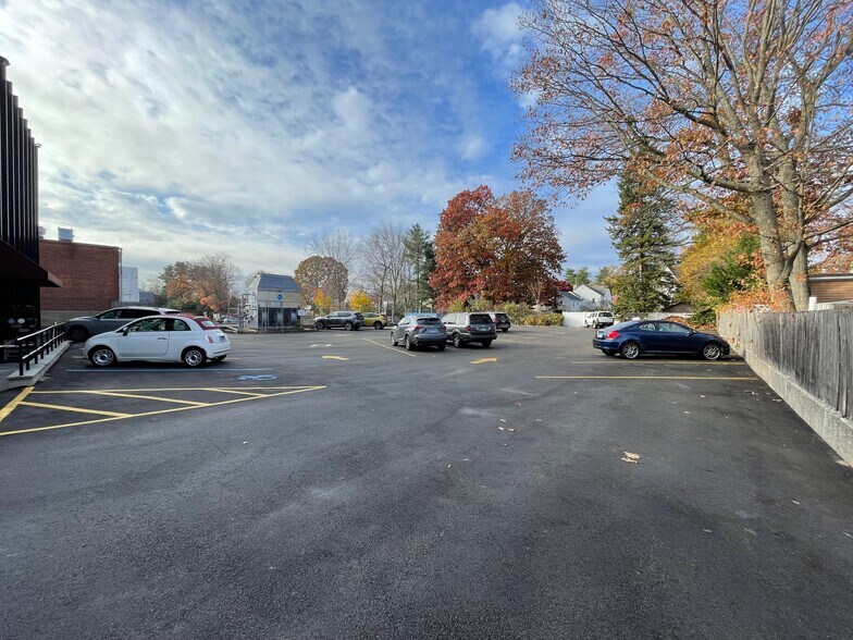 More Photos Of 992 High Ridge Rd, Stamford Medical For Lease