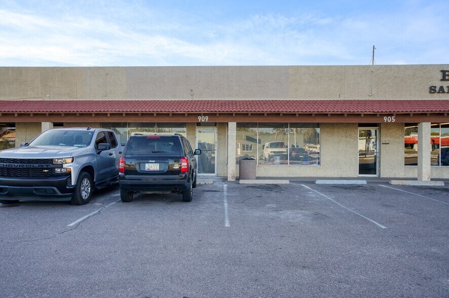 More Photos Of 903-933 E Main St, Mesa Storefront Retail Office For Sale