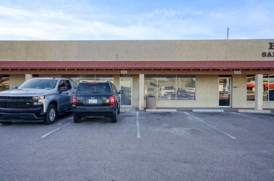 More Photos Of 903-933 E Main St, Mesa Unknown For Lease