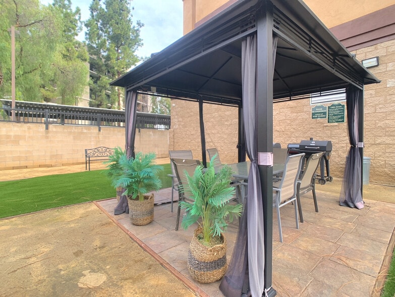More Photos Of 120 Ballantyne St, El Cajon Apartments For Lease