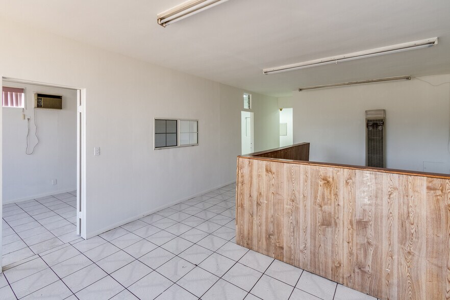 More Photos Of 9623 Venice Blvd, Culver City Storefront For Sale