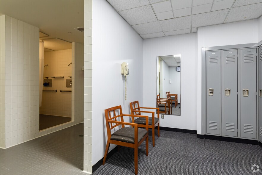 More Photos Of 4949 Harrison Ave, Rockford Office For Lease