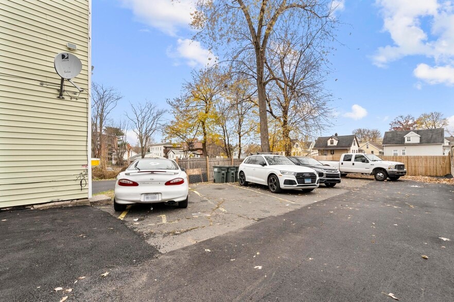 More Photos Of 123-125 North St, New Britain Apartments For Sale